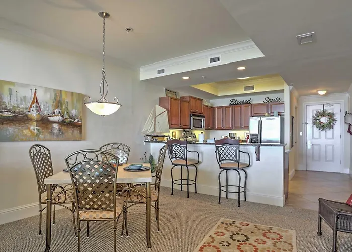 Beachfront Bliss On Dauphin Island With Pool Access!
