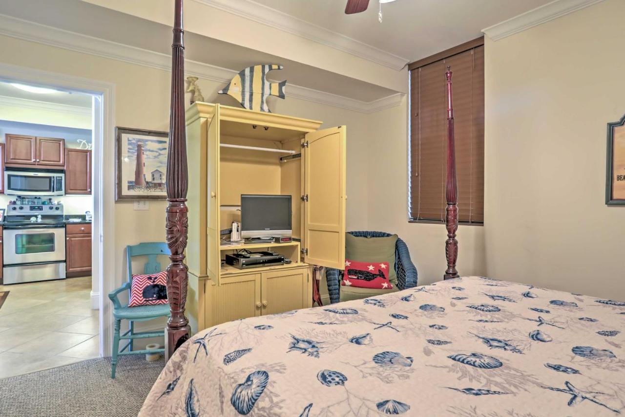 Beachfront Bliss On With Pool Access! Appartement