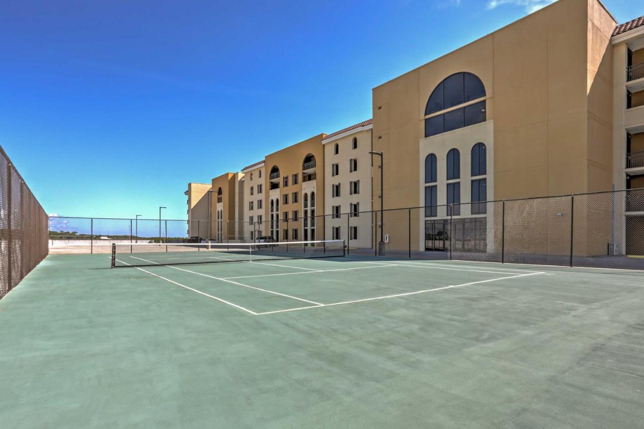 Beachfront Bliss On With Pool Access! *